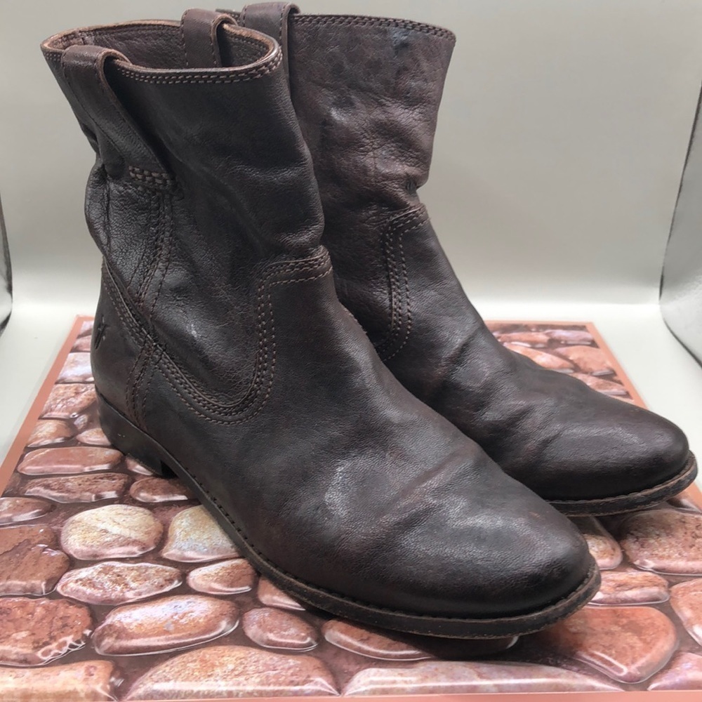 Frye Brown Anna Shortie Leather Distressed Pull On Ankle Boots 6.5